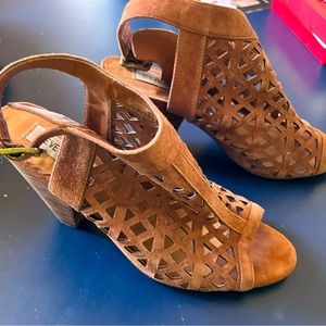Steve Madden Brown Suede Simmer Sandals